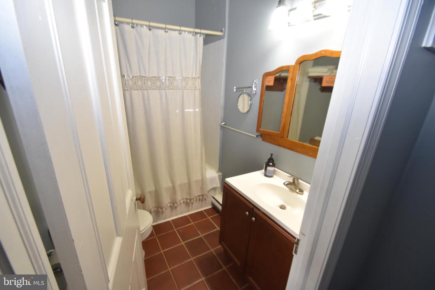 104 Bohemia Ave Property Photo 28