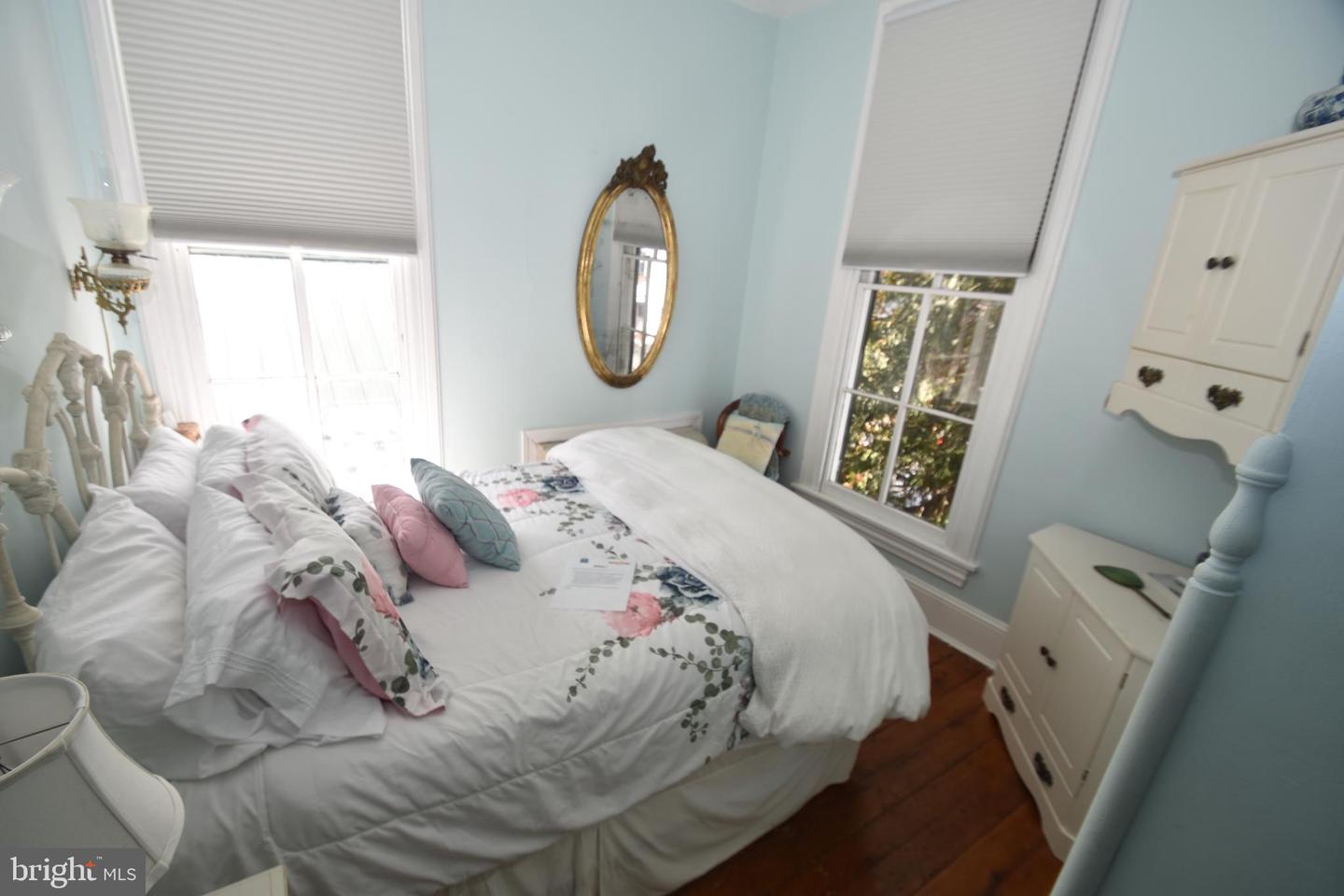 104 Bohemia Ave Property Photo 32