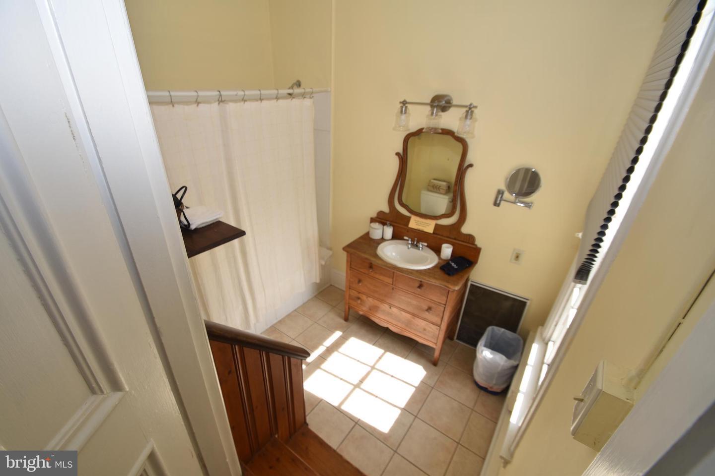 104 Bohemia Ave Property Photo 39
