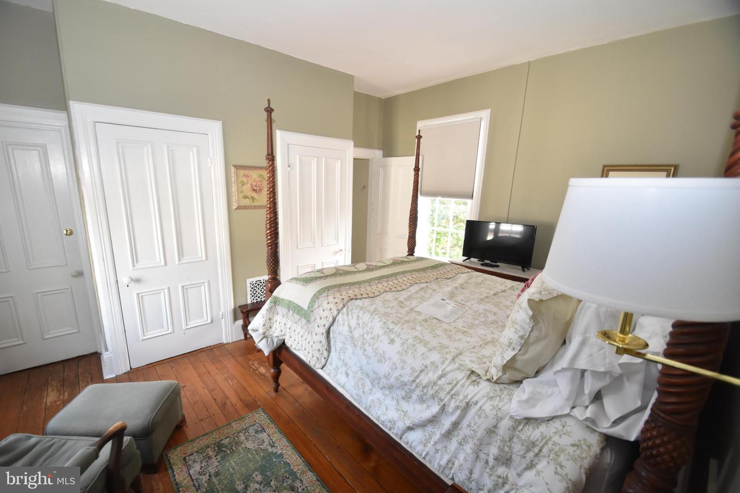 104 Bohemia Ave Property Photo 44