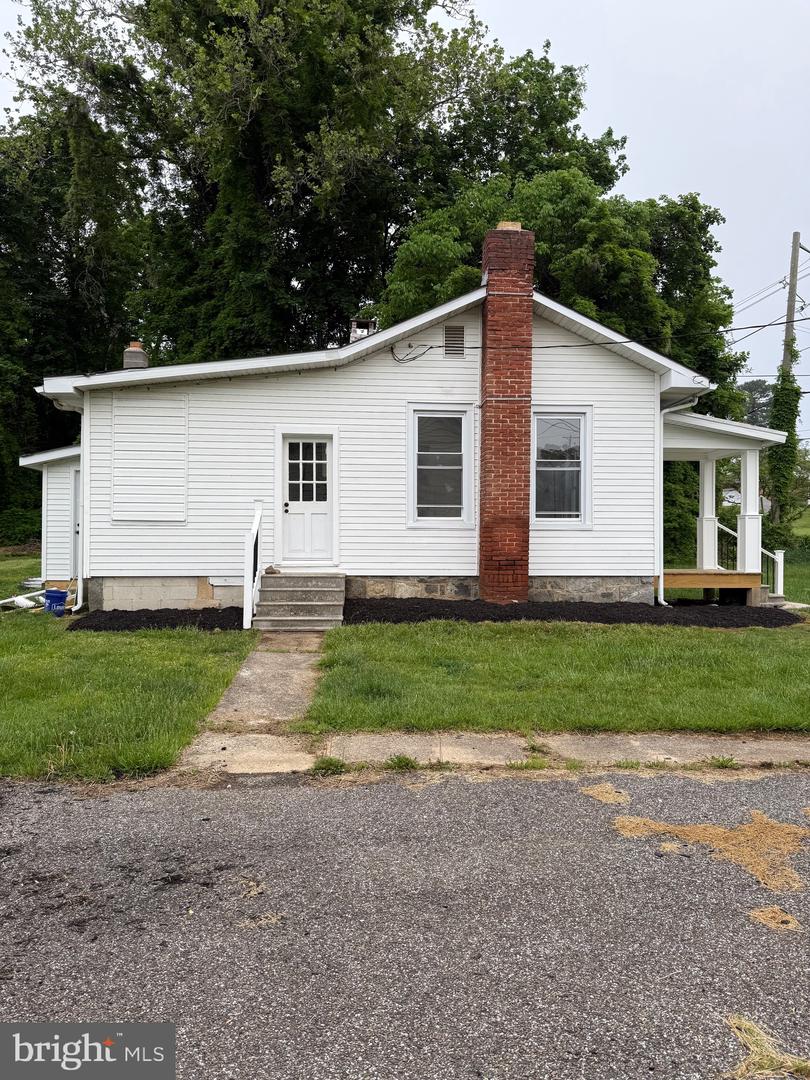 1423 Clayton St Property Photo 2