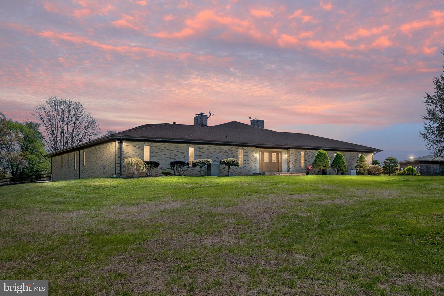211 Woolens Rd Property Photo 2
