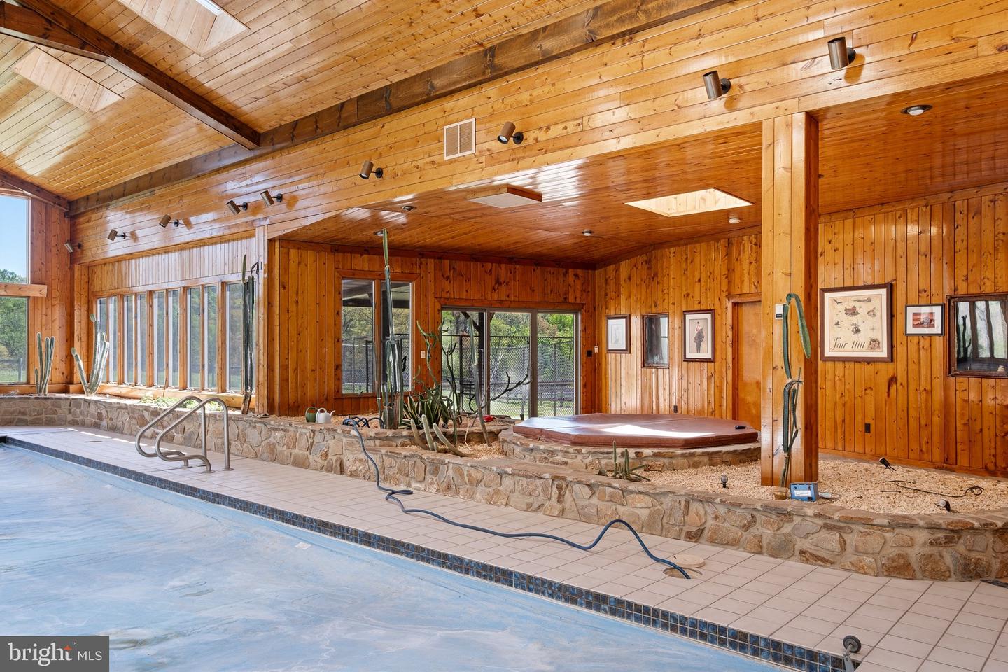 211 Woolens Rd Property Photo 31
