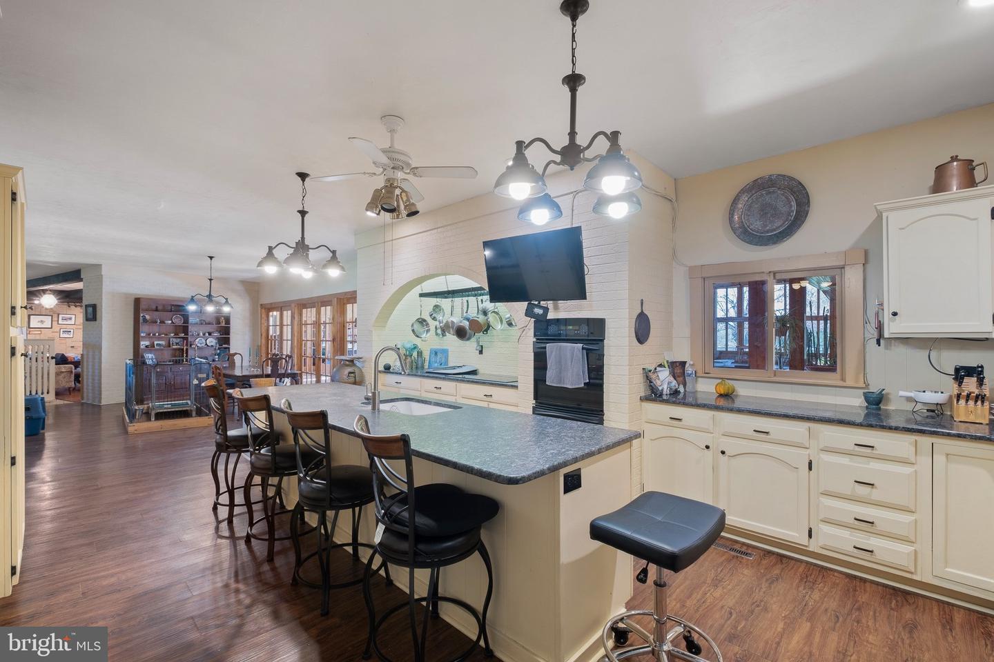 211 Woolens Rd Property Photo 36
