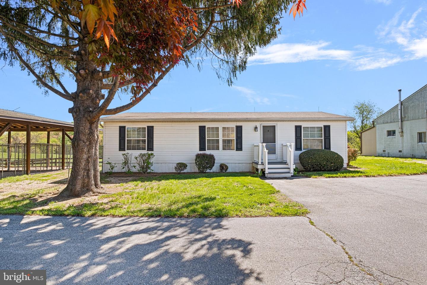 211 Woolens Rd Property Photo 59