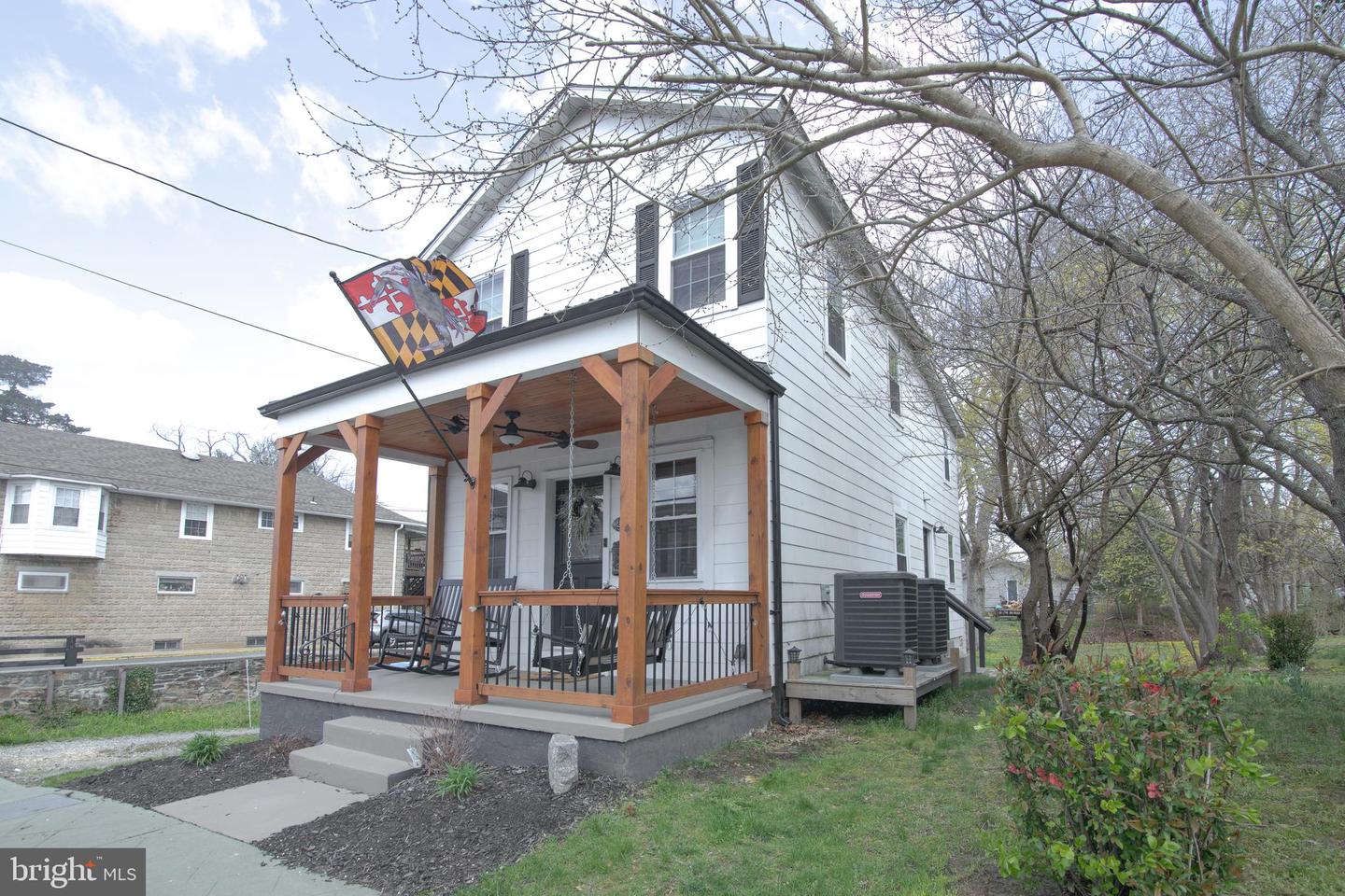 202 S Main St Property Photo 1