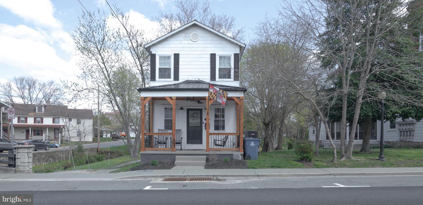 202 S Main St Property Photo 2