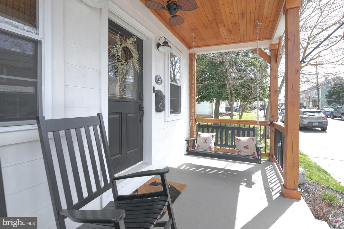 202 S Main St Property Photo 5