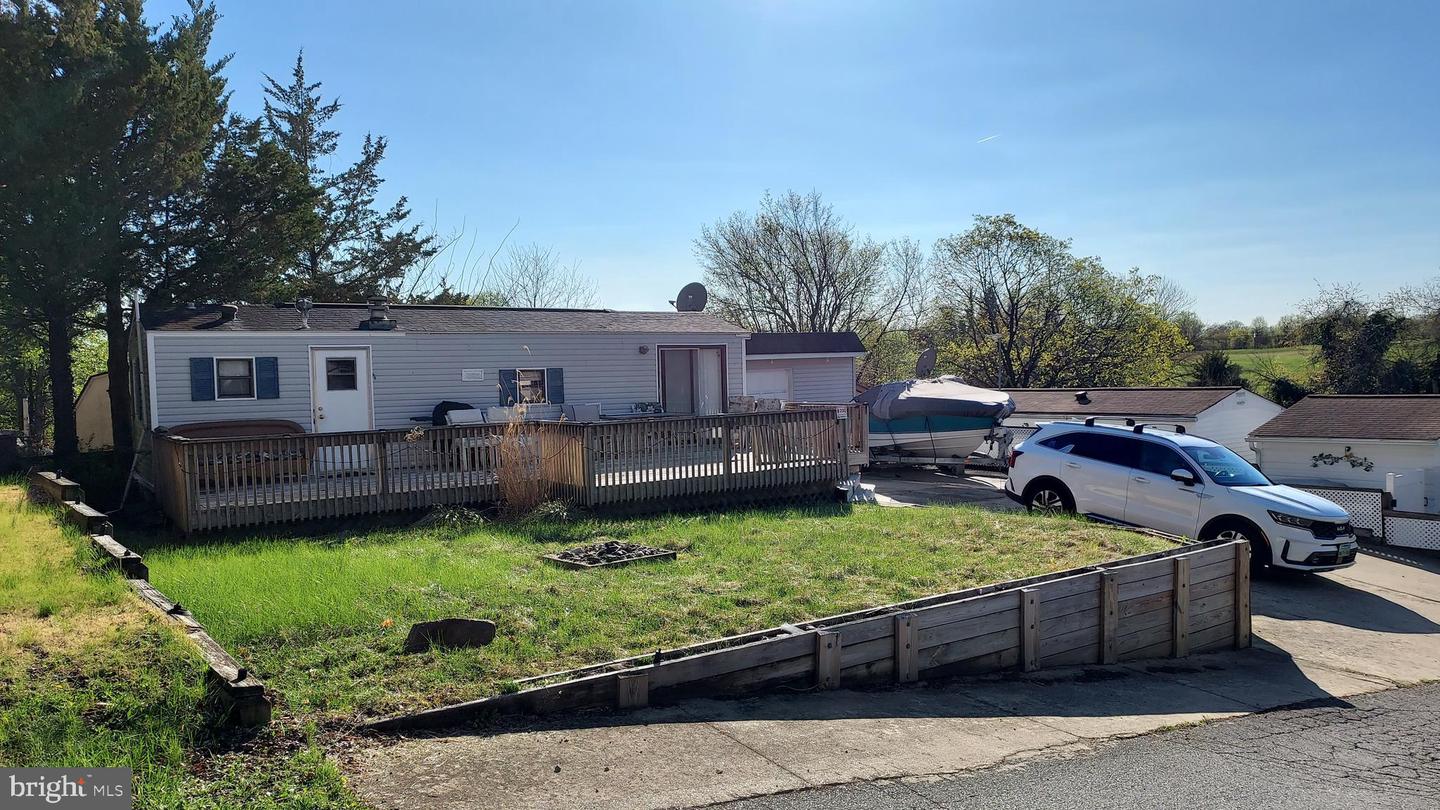 230 & 231 ARAPHO LN #GLEN 8 Property Photo 1