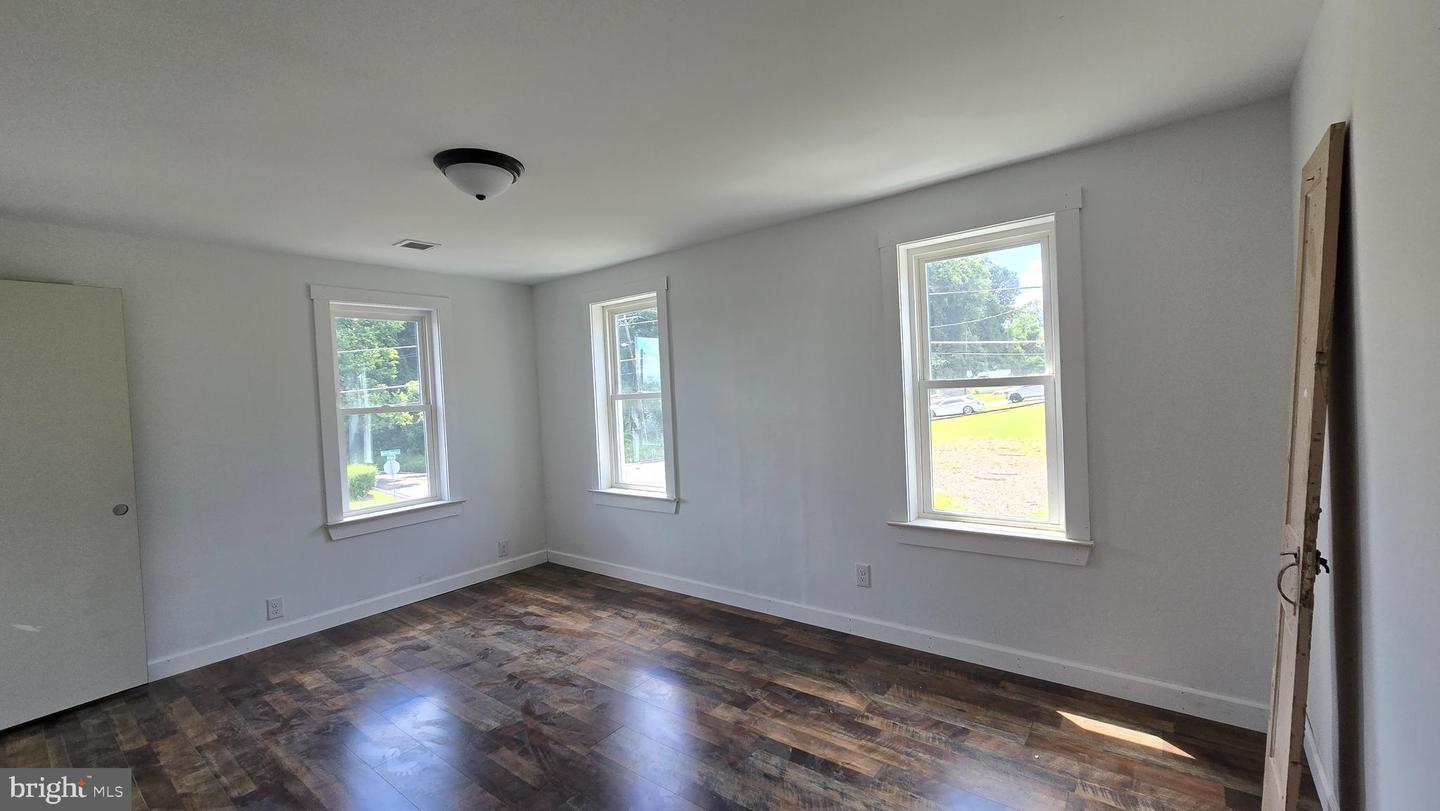 743 Bell Manor Rd Property Photo 17
