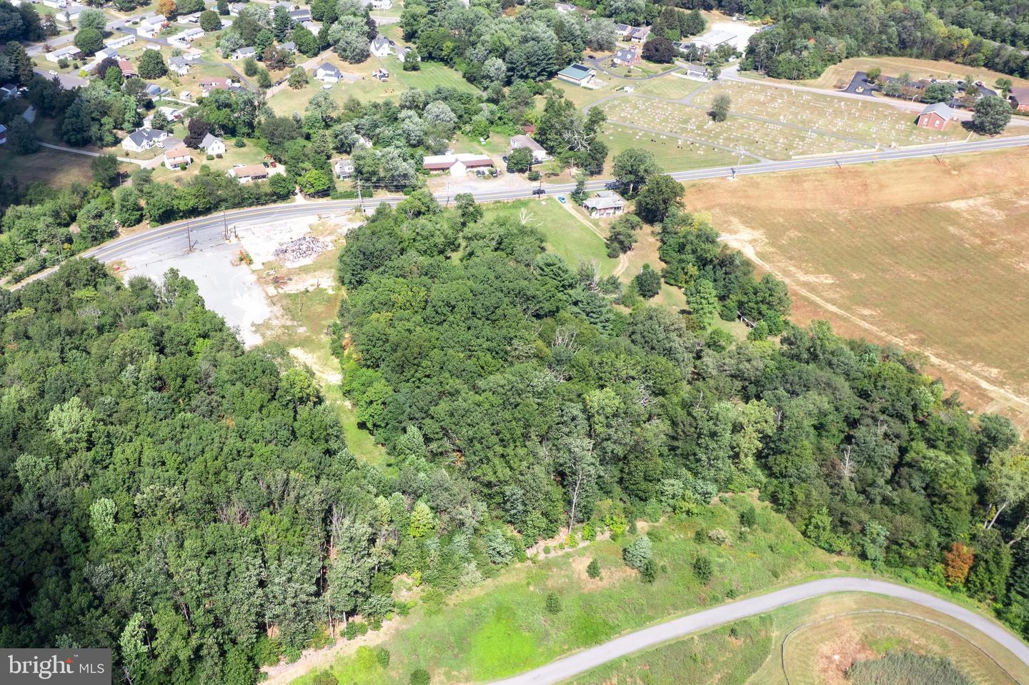 1103 Bainbridge Rd Property Photo 6