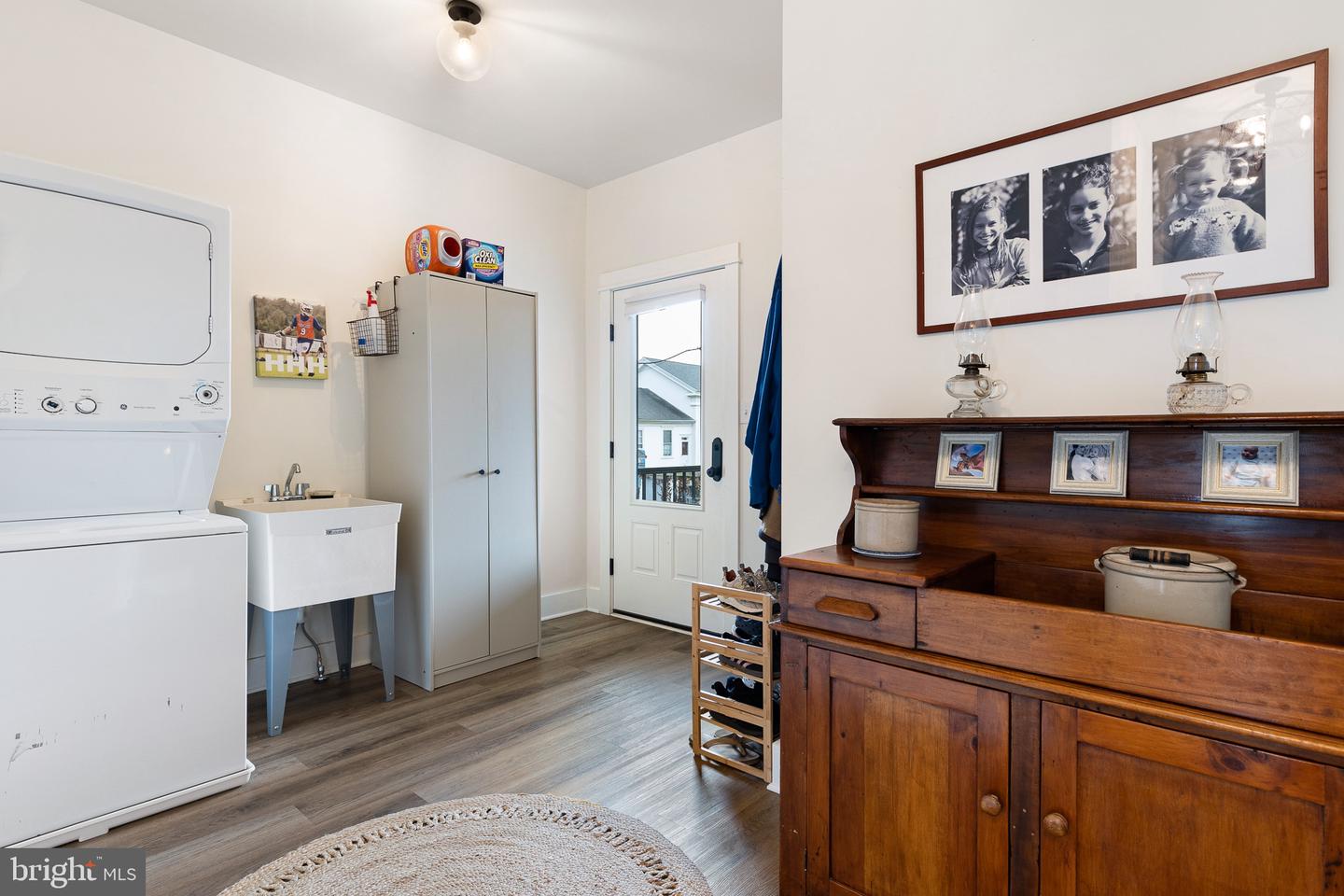 330 Cecil Street Property Photo 20