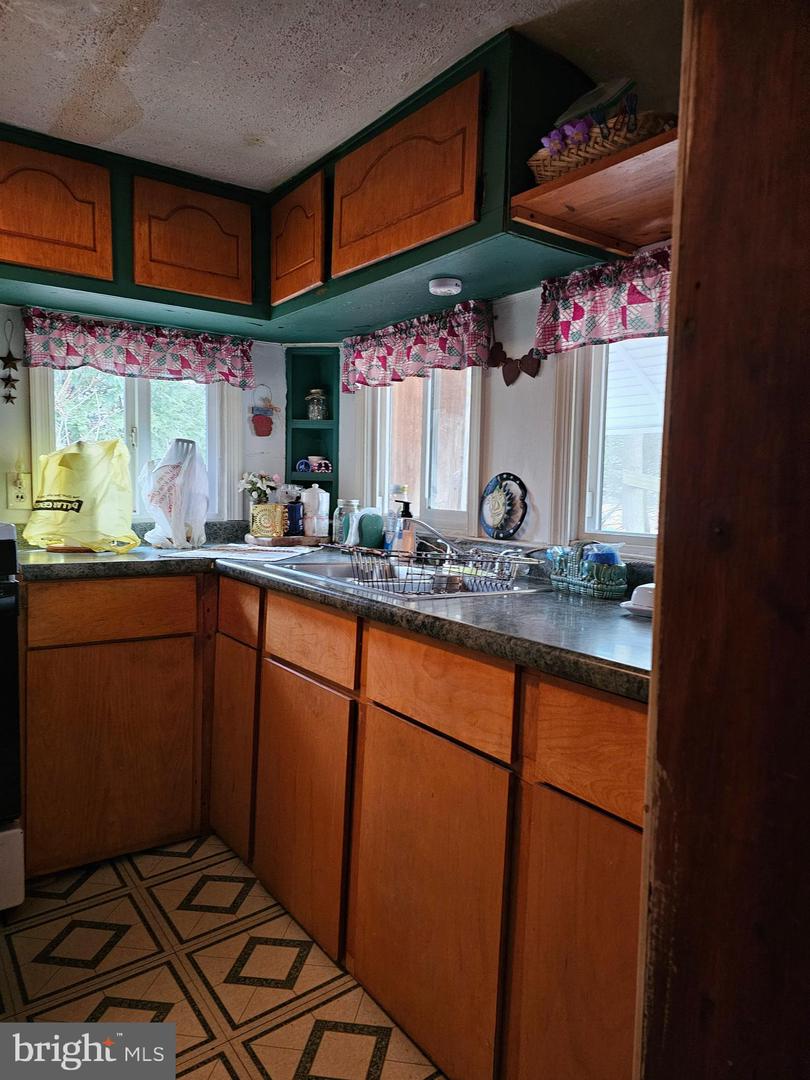 59 Property Photo 6