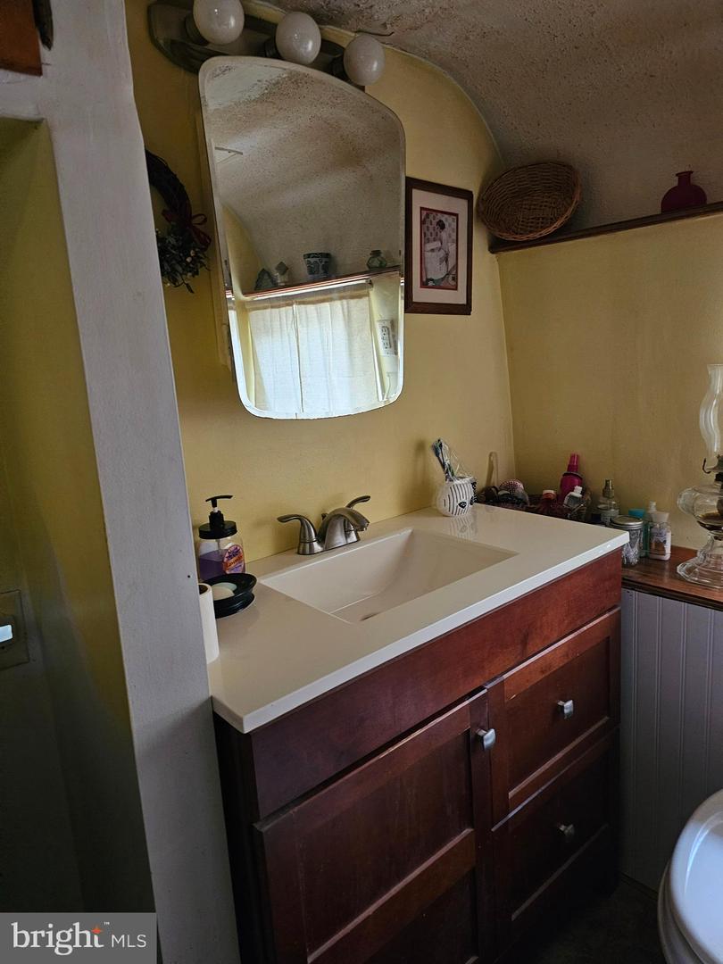 59 Property Photo 8