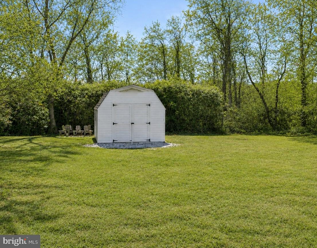 16 Florida Ave Property Photo 21