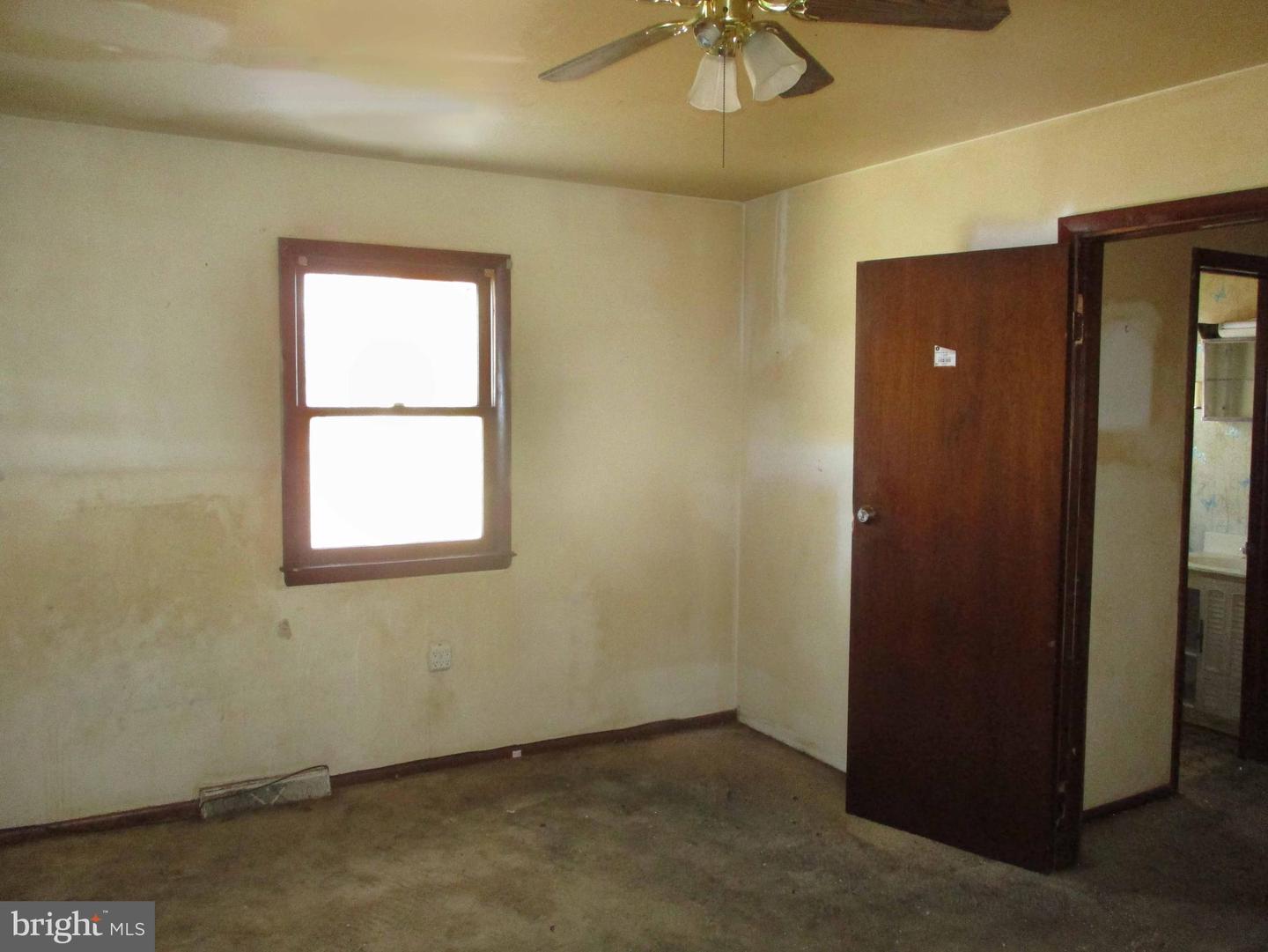 211 Greenwood St Property Photo 2