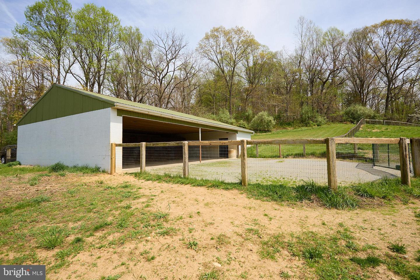 1089 Nesbitt Rd Property Photo 49