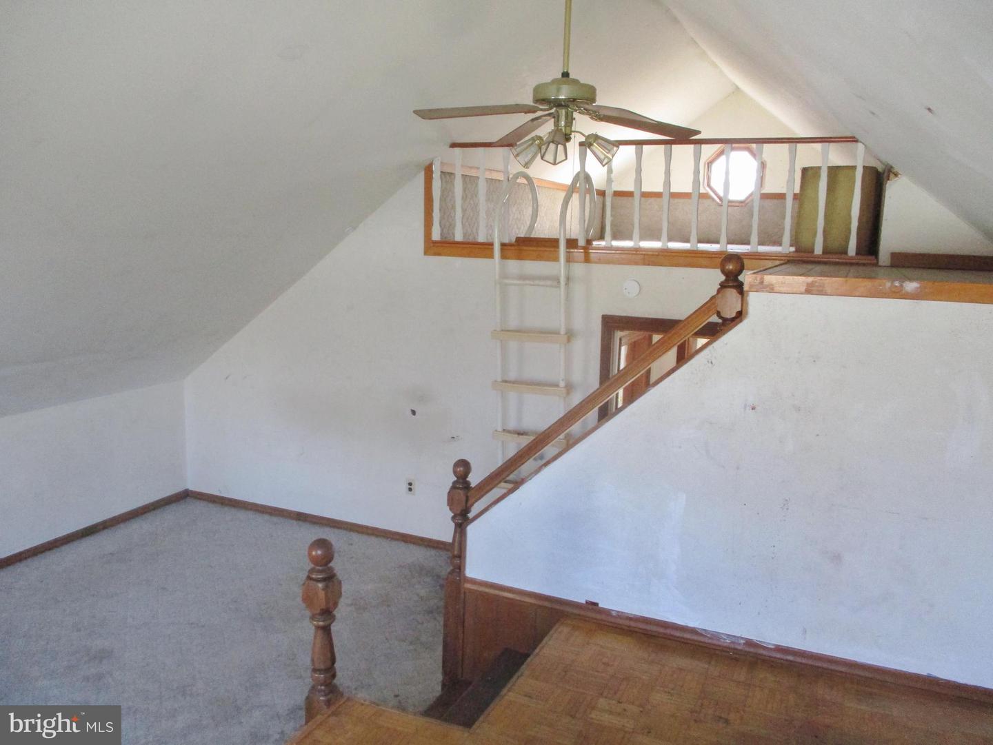 159 Park Dr Property Photo 9
