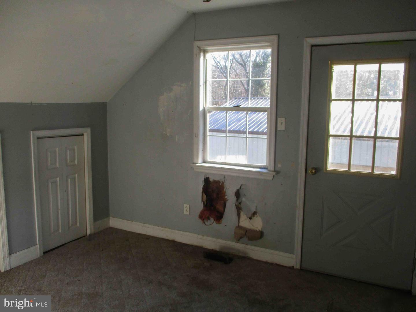 159 Park Dr Property Photo 10