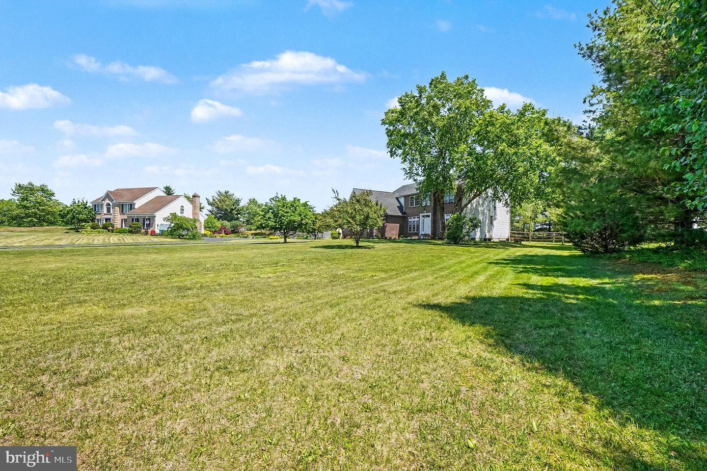 64 Open Meadow Ct Property Photo 6