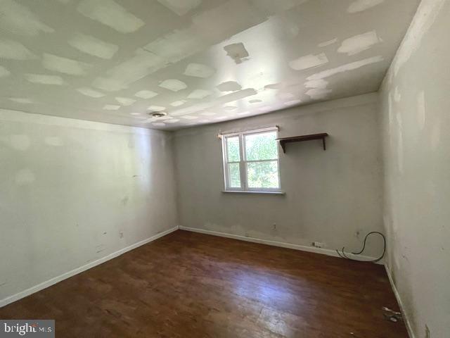 30 Spring Ln Property Photo 9