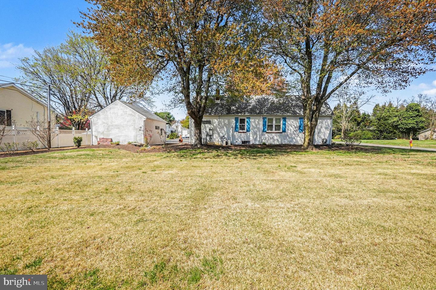 112 Midway Dr Property Photo 3