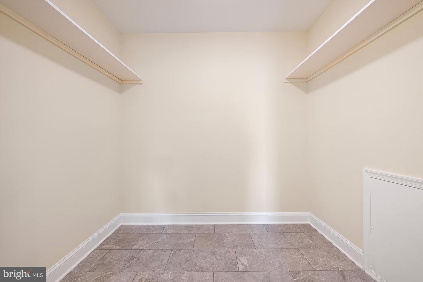 192 Rolling Ave Property Photo 34