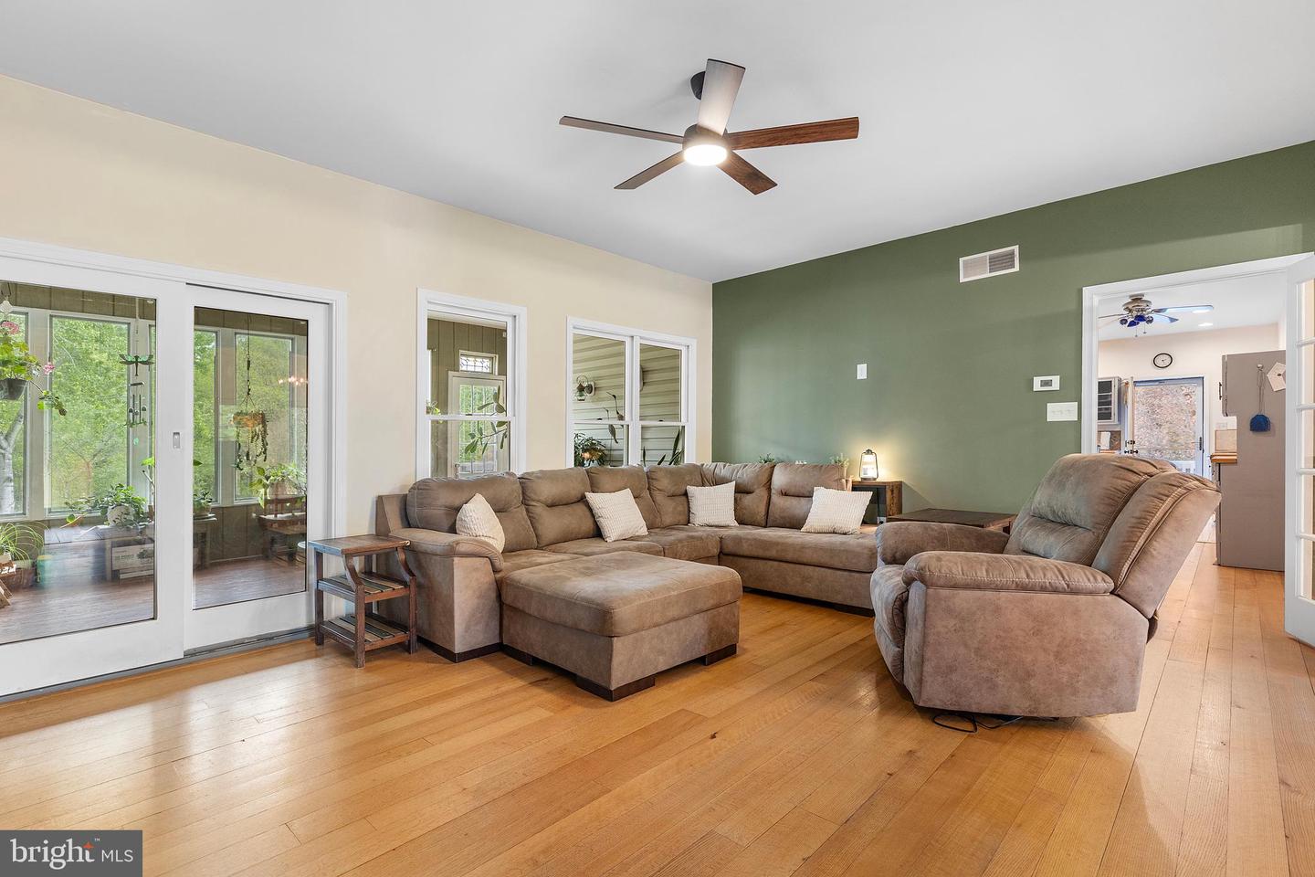 143 Clemencia Rd Property Photo 10