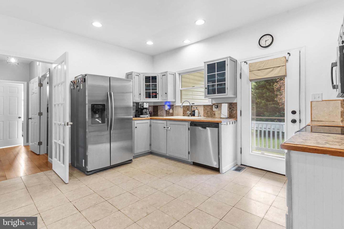 143 Clemencia Rd Property Photo 17
