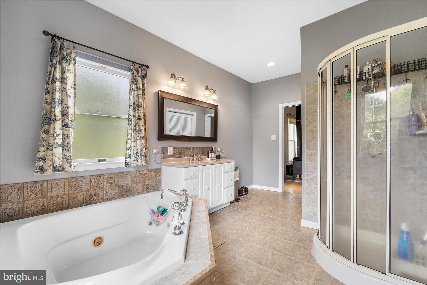 143 Clemencia Rd Property Photo 27