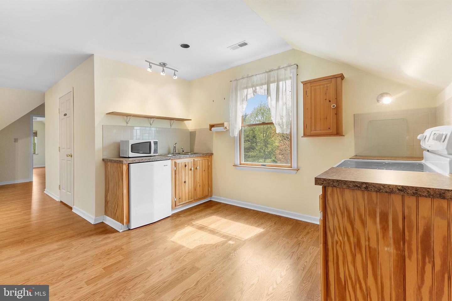 143 Clemencia Rd Property Photo 37