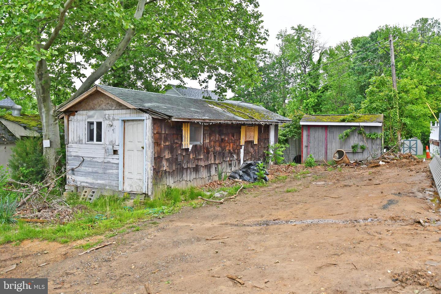 24 No Name St Property Photo 2