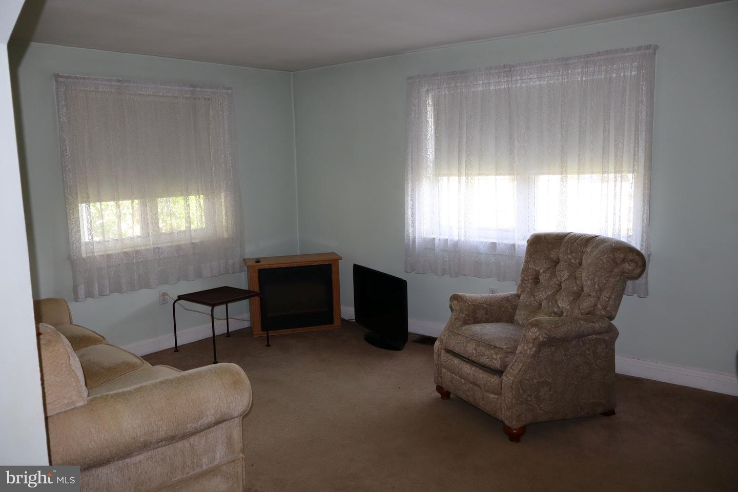 1623 W Pulaski Hwy Property Photo 3