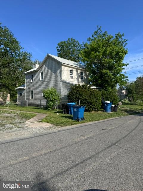 4 Washington St Property Photo 1