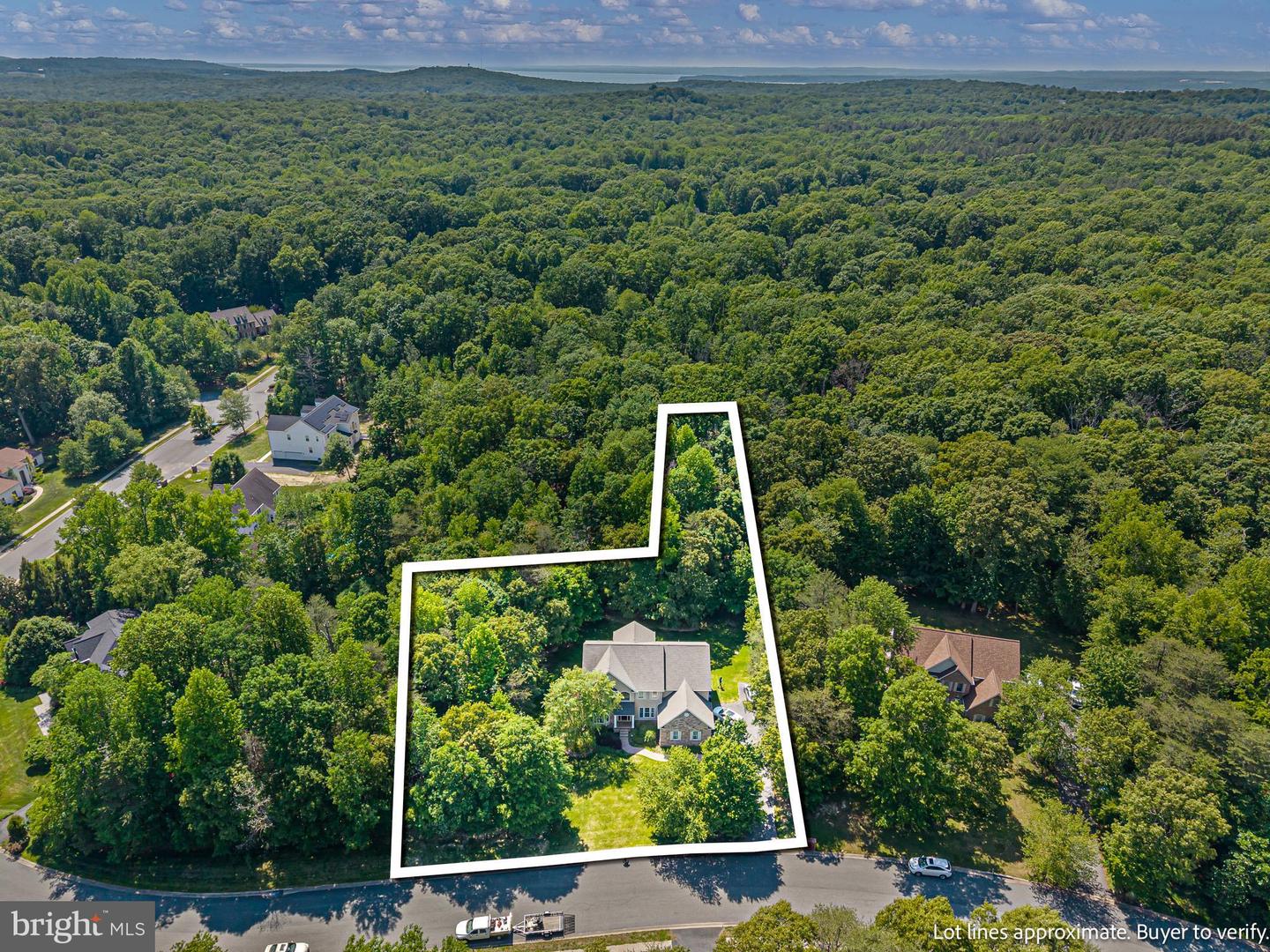 233 Woodholme Way Property Photo 4