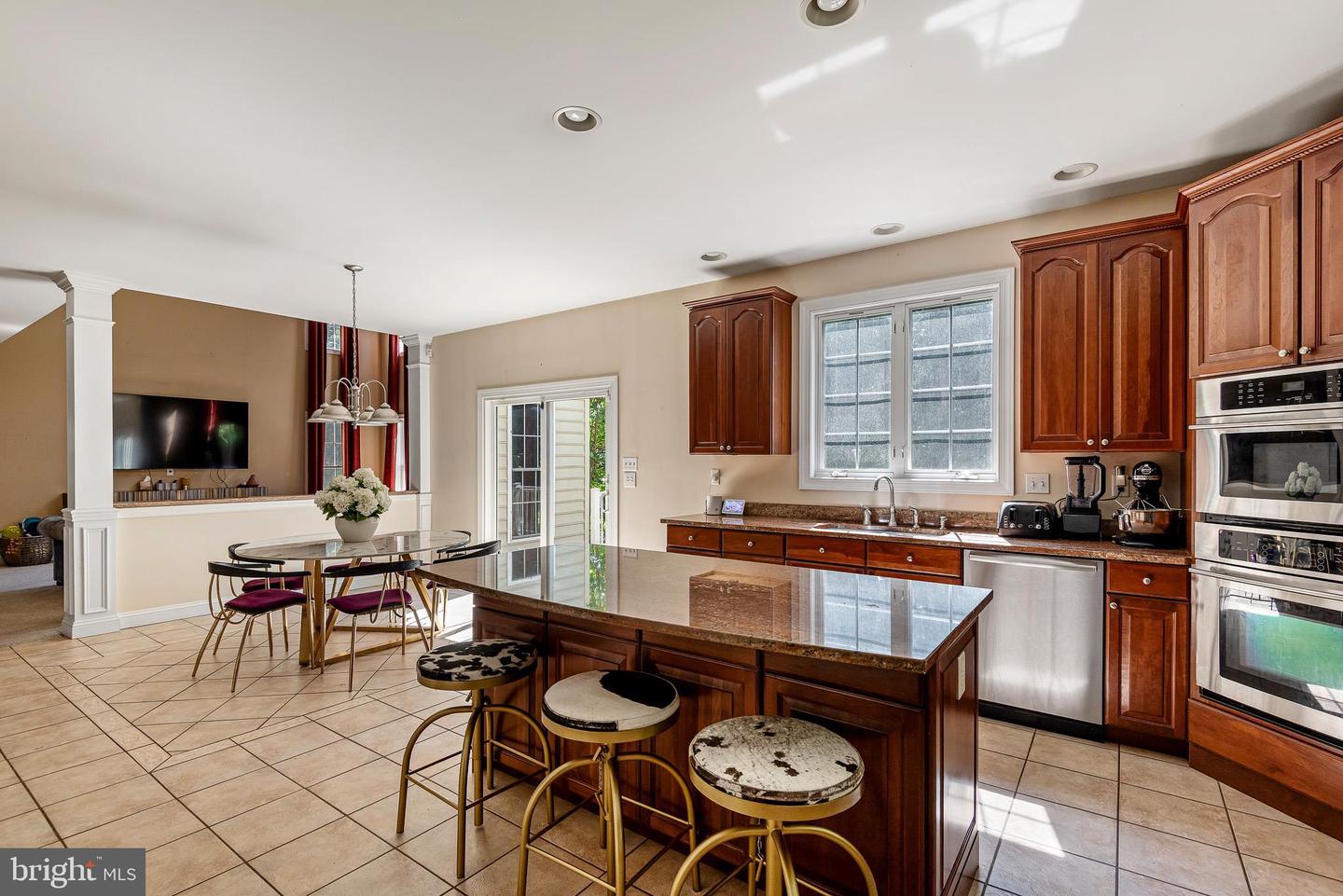 233 Woodholme Way Property Photo 18