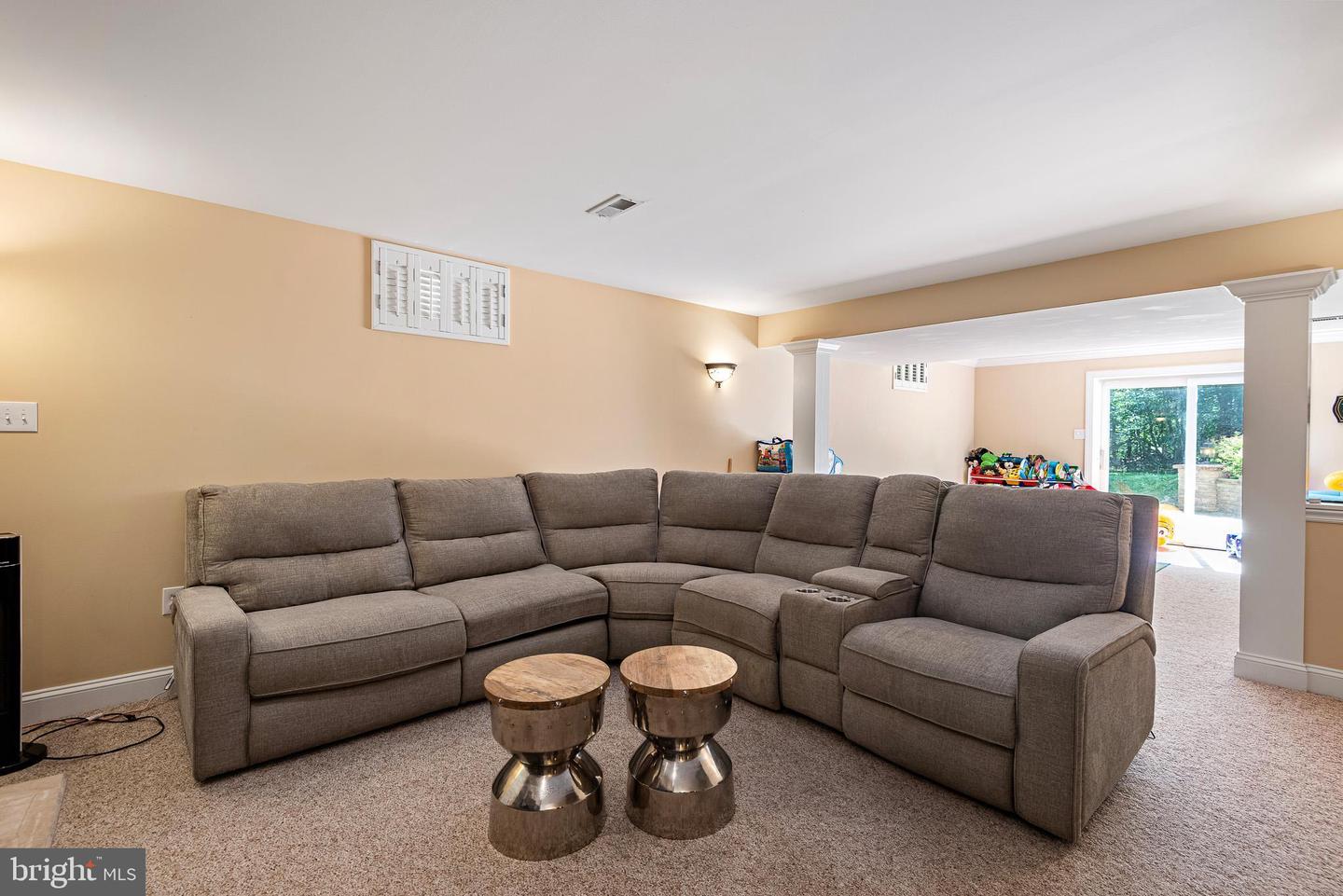 233 Woodholme Way Property Photo 45