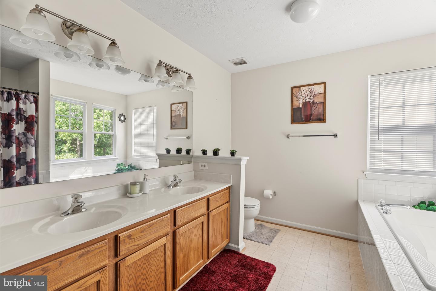 228 Thomas Jefferson Ter Property Photo 18