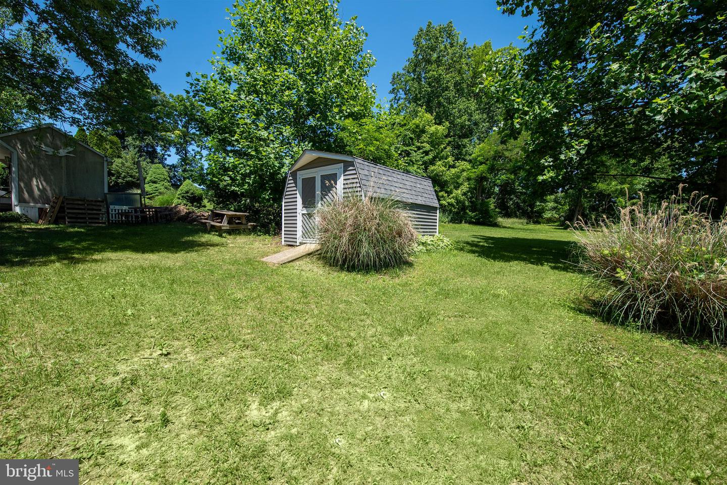 16 Shady Lane Property Photo 18
