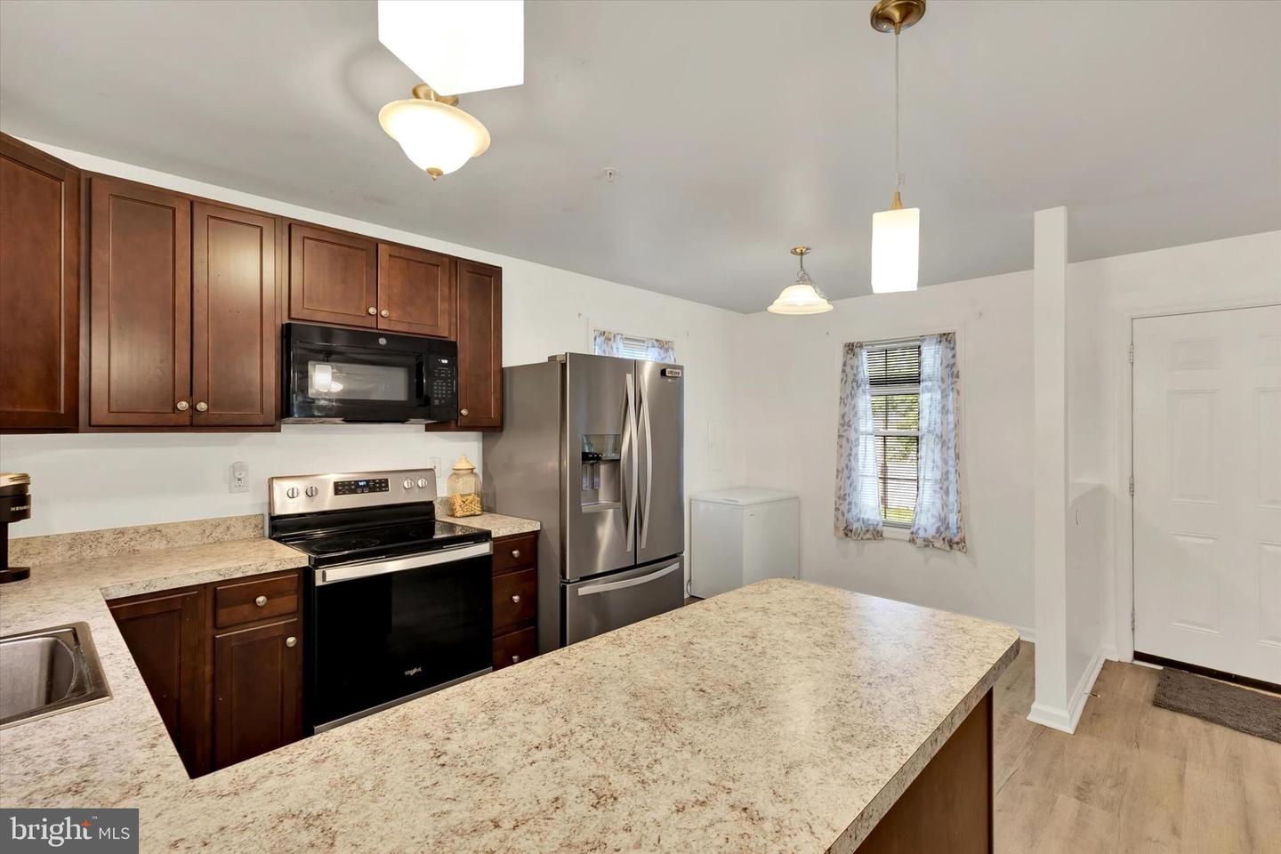 420 Charlestown Pl Property Photo 5