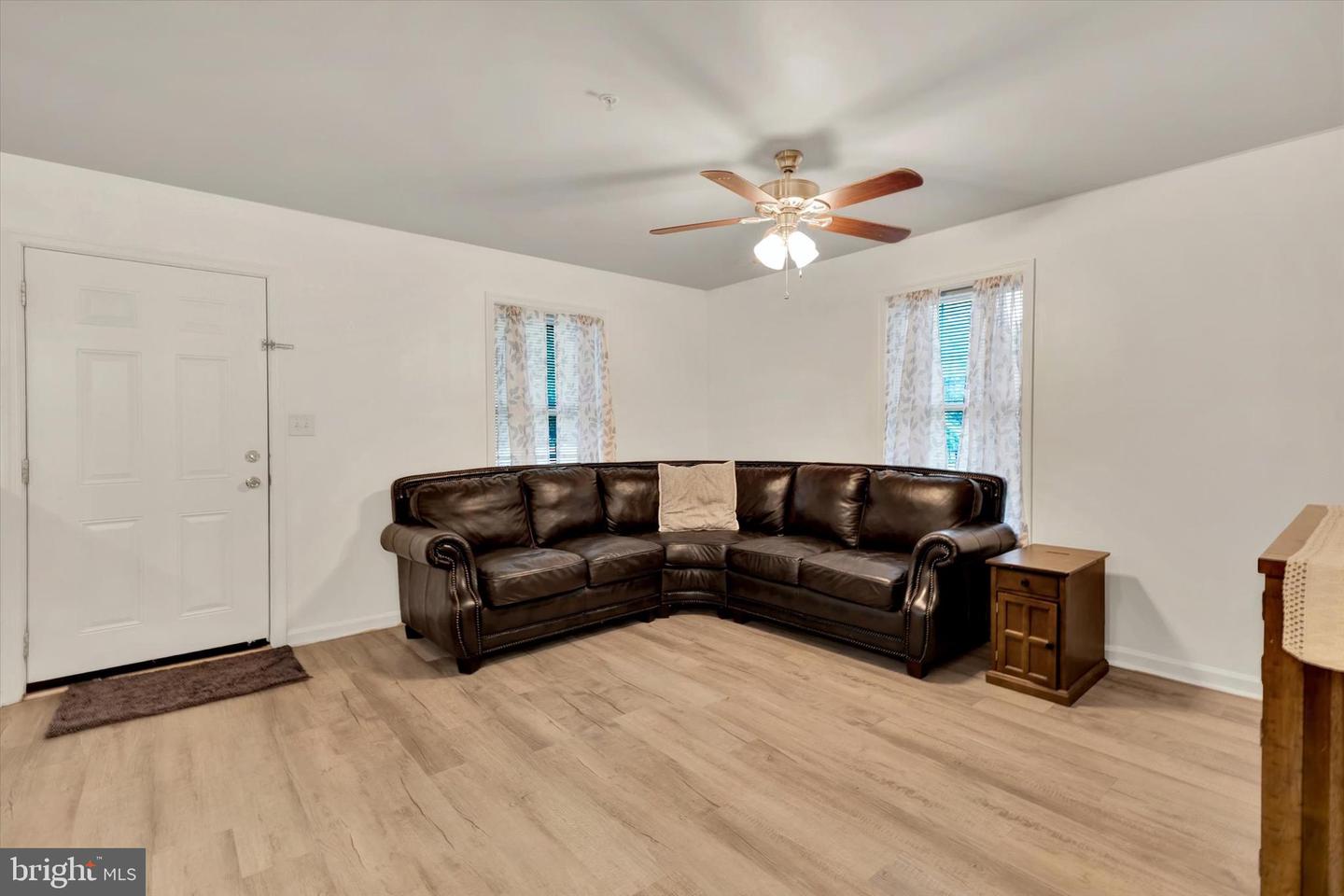 420 Charlestown Pl Property Photo 6