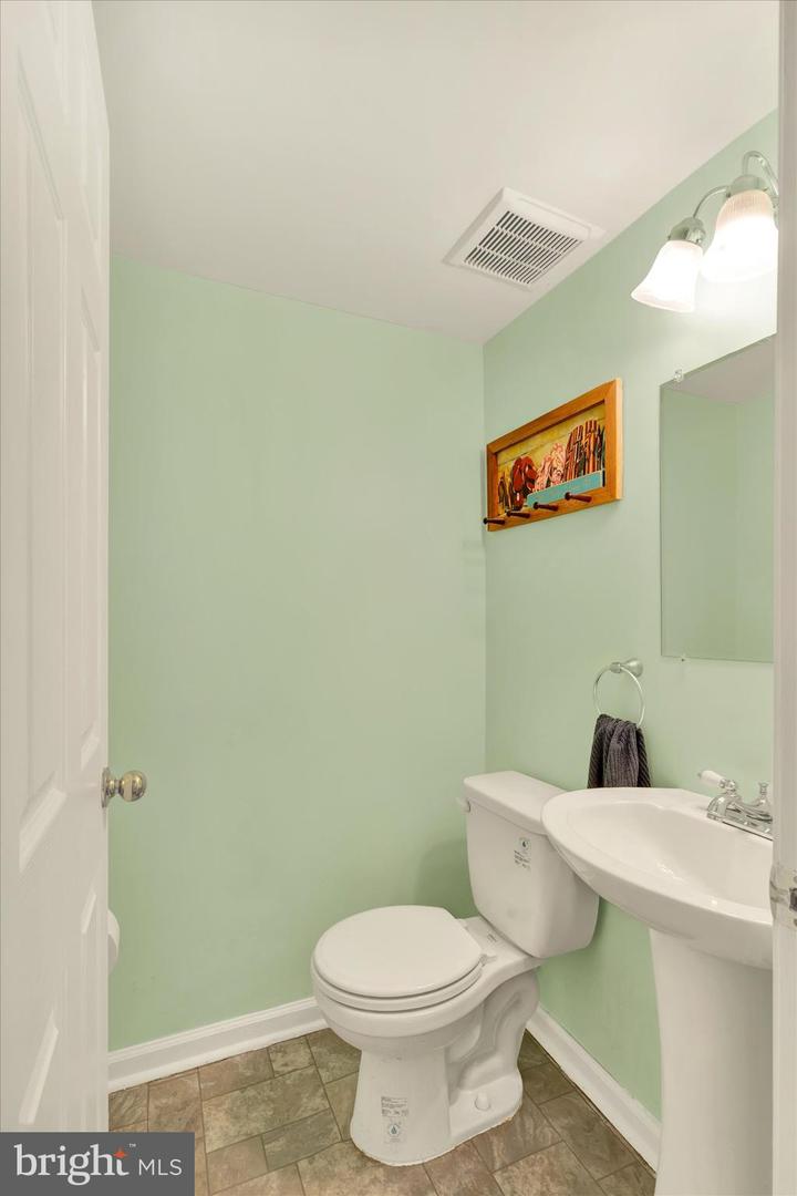 420 Charlestown Pl Property Photo 8