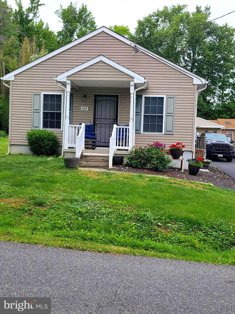 420 Charlestown Pl Property Photo 17