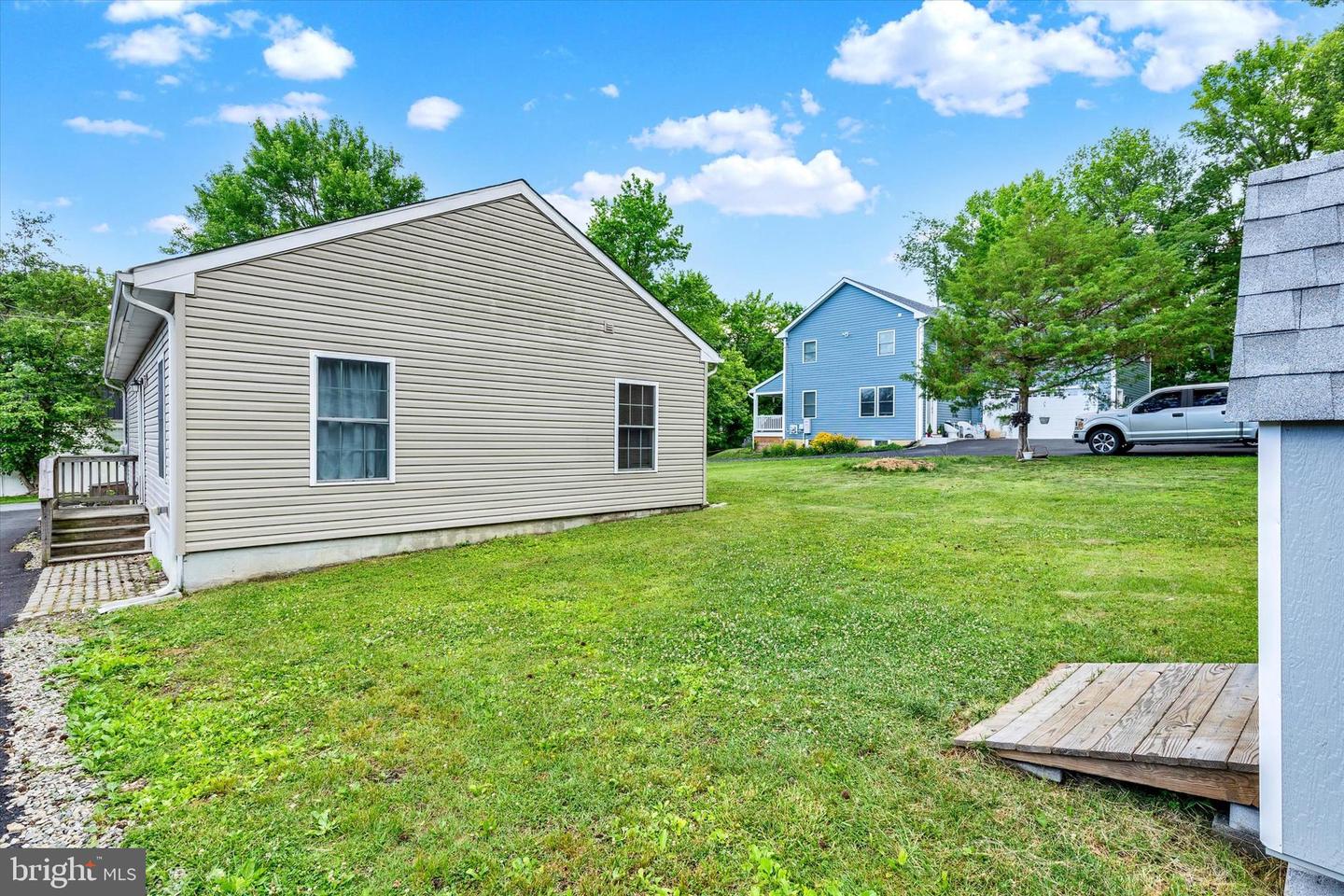 420 Charlestown Pl Property Photo 19