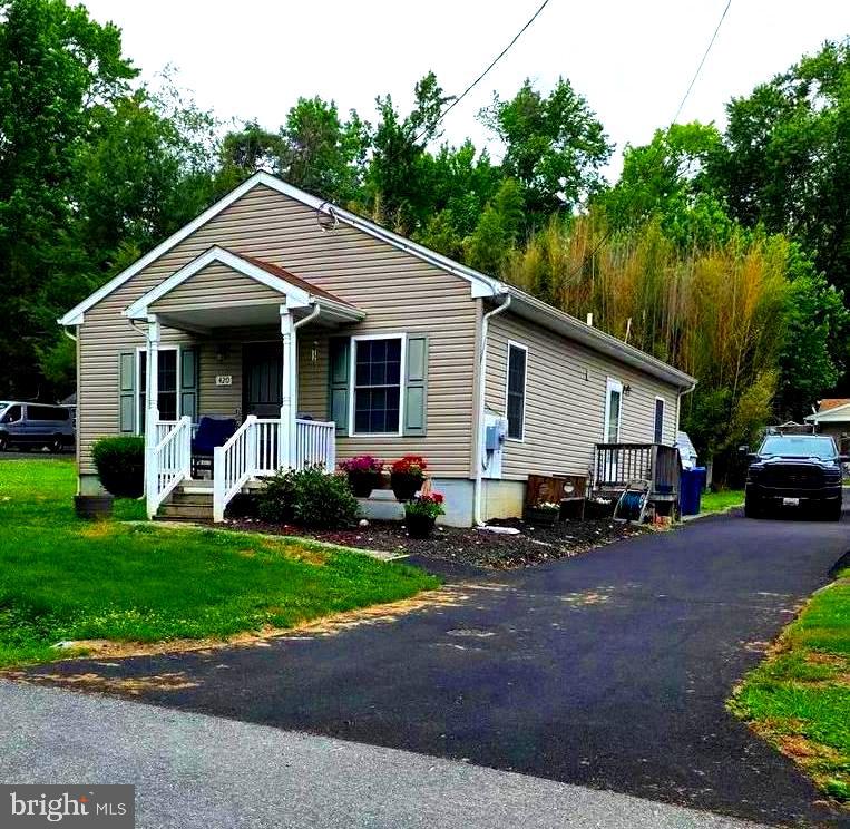 420 Charlestown Pl Property Photo 20