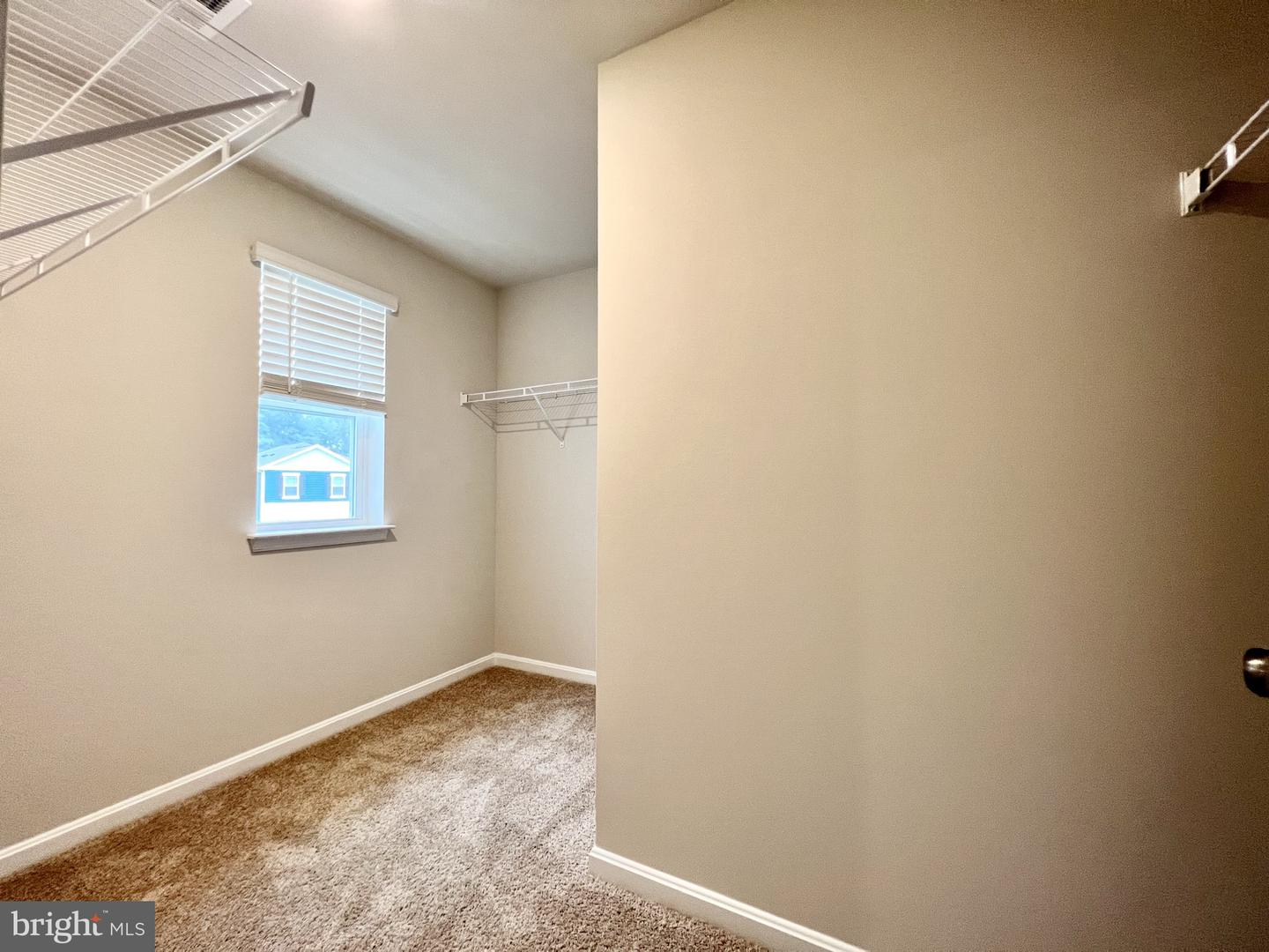 705 Queensbury Ct Property Photo 24
