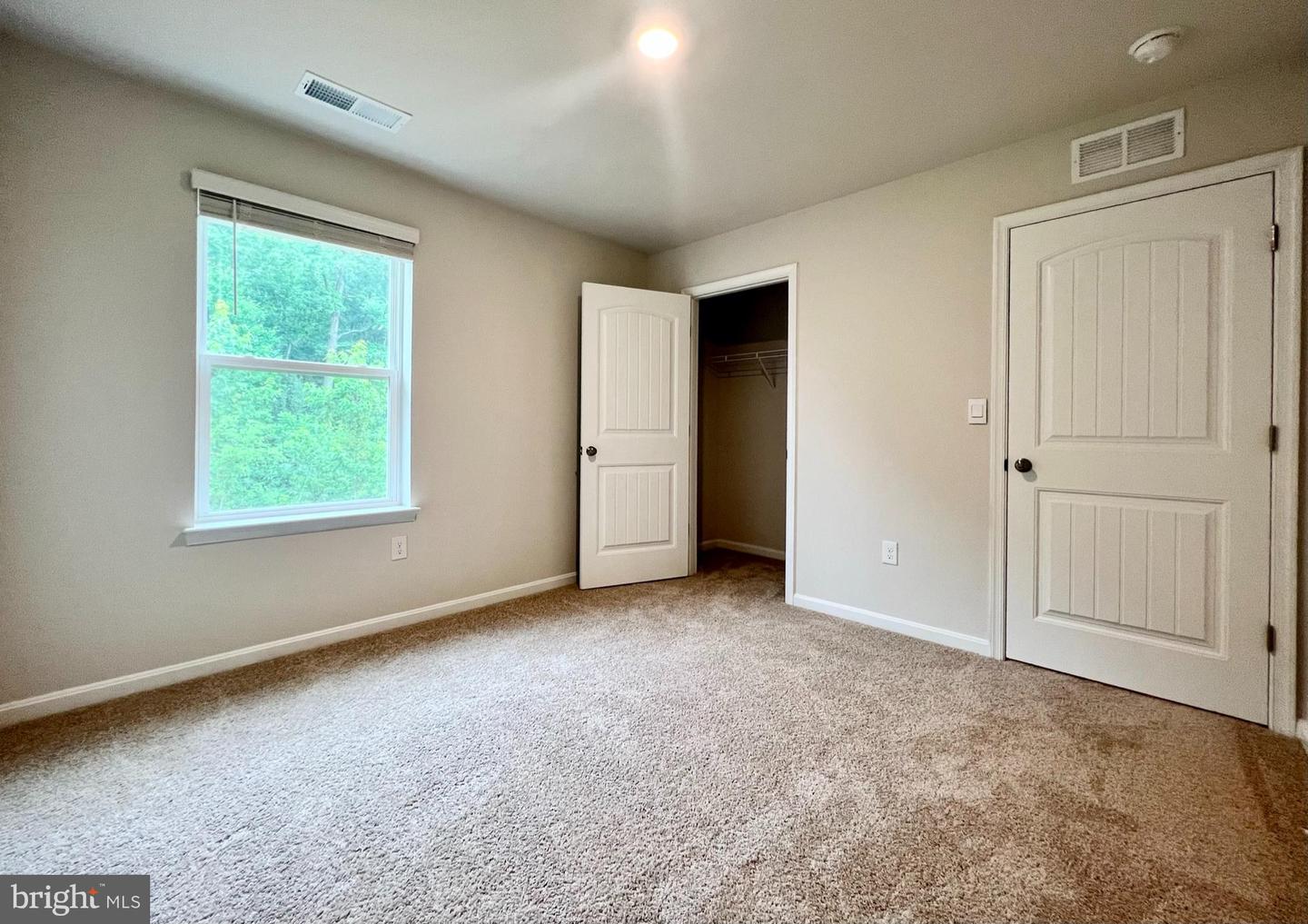 705 Queensbury Ct Property Photo 30