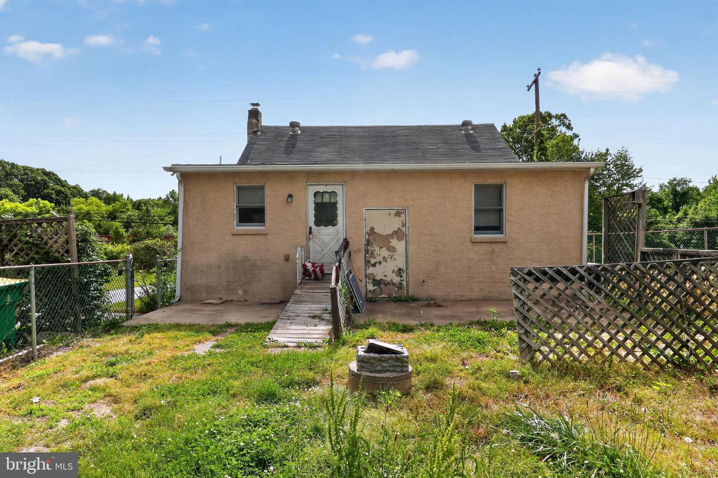 934 Singerly Rd Property Photo 3