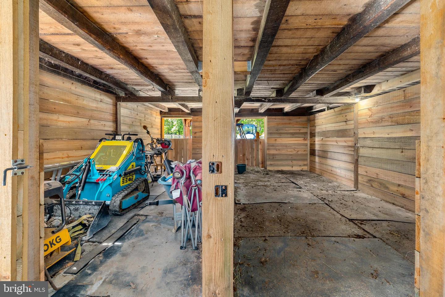 99 E Lewis Shore Rd Property Photo 32