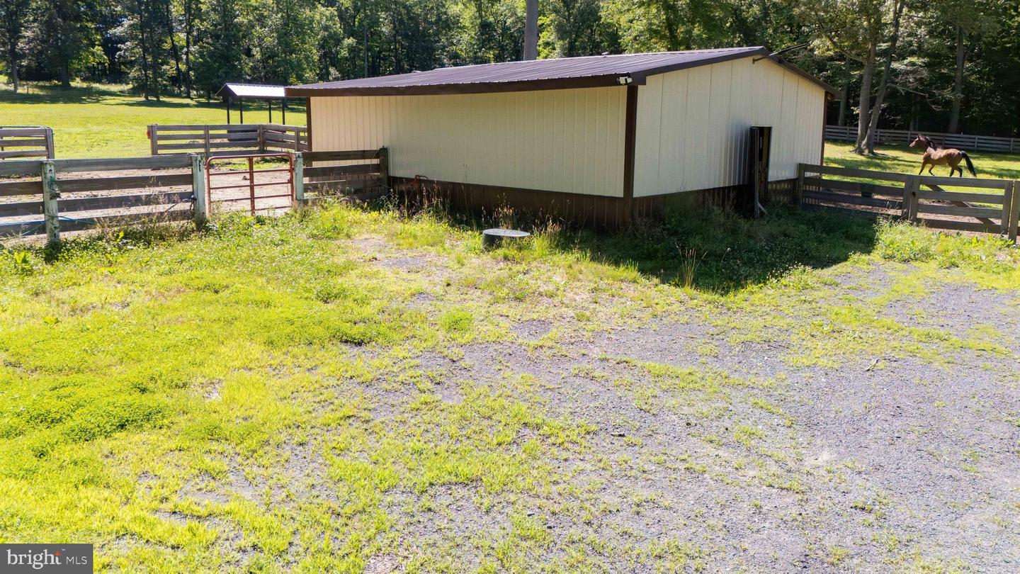 99 E Lewis Shore Rd Property Photo 53
